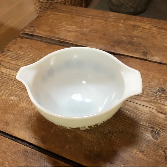 Vintage Pyrex Mixing Bowls - Spring Blossom - Picture 11 of 12